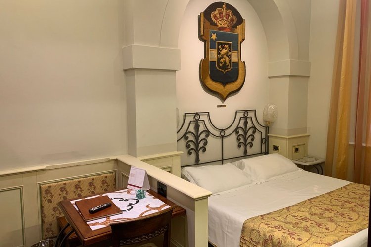 Klassisches doppelzimmer art hotel commercianti bologna Klassisches doppelzimmer art hotel commercianti bologna