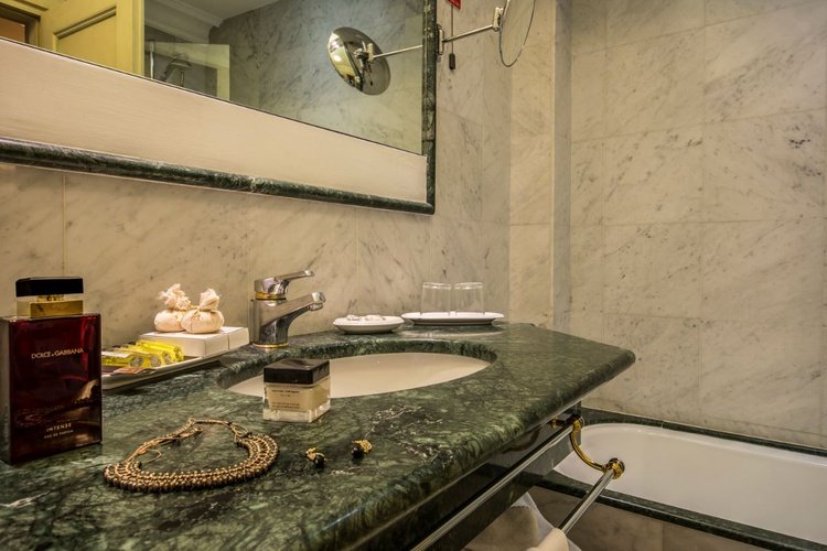 Klassisches doppelzimmer art hotel commercianti bologna Klassisches doppelzimmer art hotel commercianti bologna