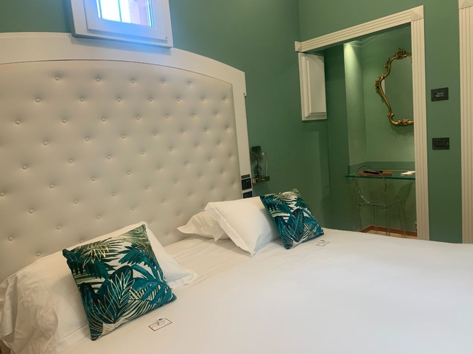 Luxury apartments battibecco art hotel commercianti bologna Luxury apartments battibecco art hotel commercianti bologna