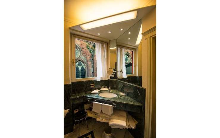 Premium doppelzimmer mit terrasse art hotel commercianti bologna Premium doppelzimmer mit terrasse art hotel commercianti bologna