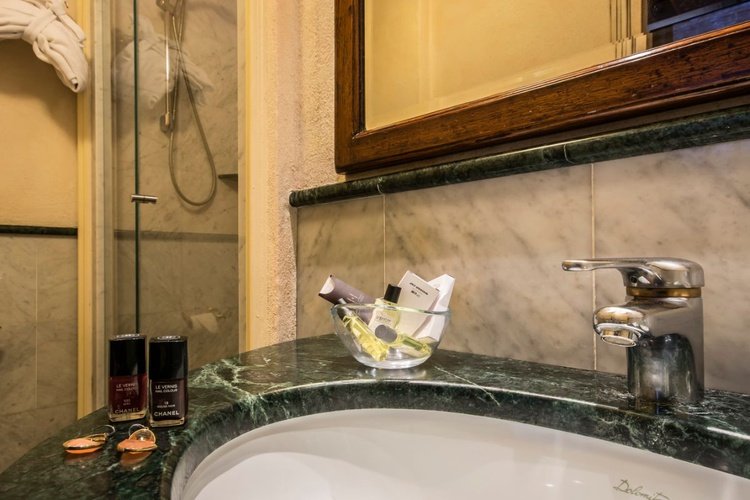Klassisches doppelzimmer art hotel commercianti bologna Klassisches doppelzimmer art hotel commercianti bologna