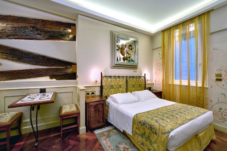 Klassisches doppelzimmer Art Hotel Commercianti Bologna Klassisches doppelzimmer Art Hotel Commercianti Bologna