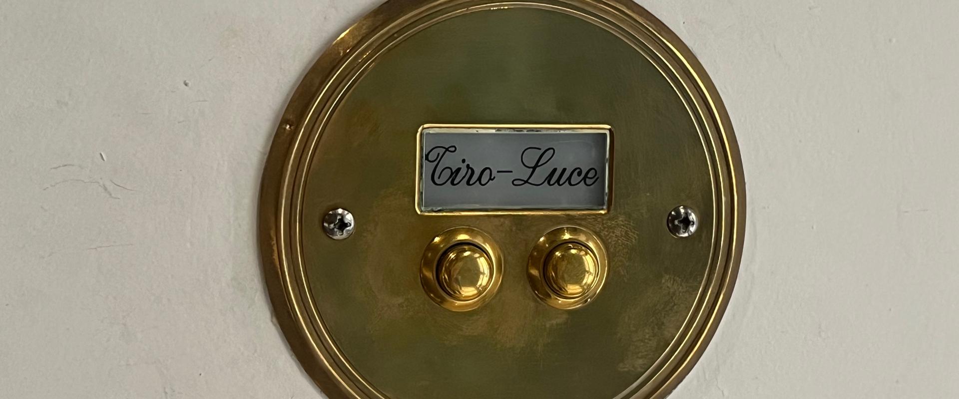 THE IDIOMS AND THE DIALECT IN BOLOGNA Art Hotel Commercianti Bologna THE IDIOMS AND THE DIALECT IN BOLOGNA Art Hotel Commercianti Bologna